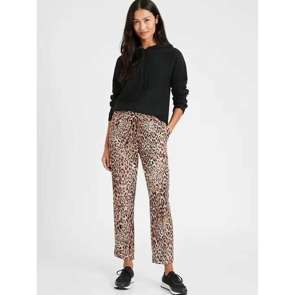 Banana Republic Slim TENCEL™ Pant Leopard Print, Size XXS